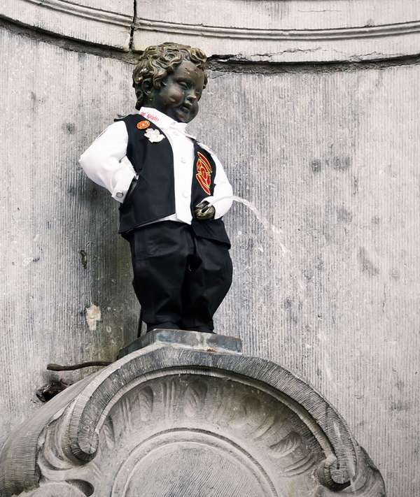 Brussels Manneken Pis Peeing Boy in Costume