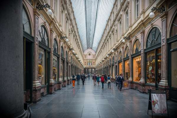 Brussels shopping arcade gallerie royale saint hubert