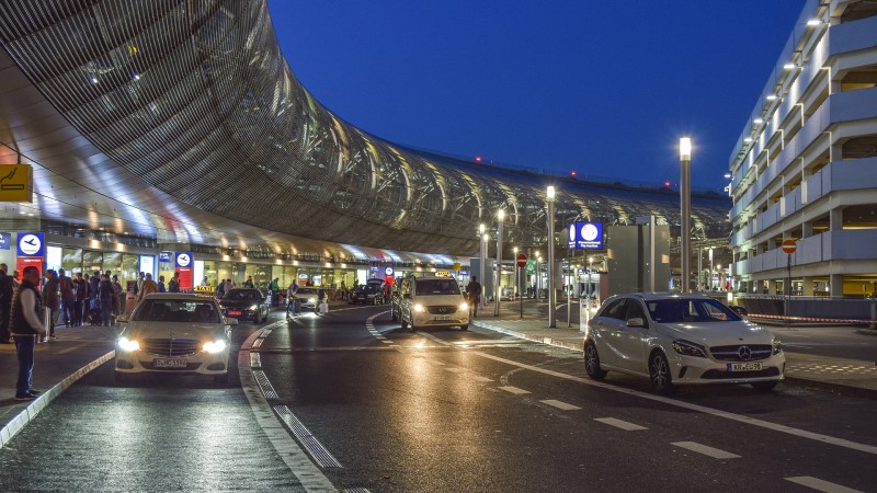 Brussels airport to city center transport by taxi