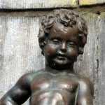 Brussels Attractions Peeing Boy Statue Manneken Pis